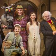 Wagner, Alberta, Stella, Gibbon and Soot in Awful Auntie Live